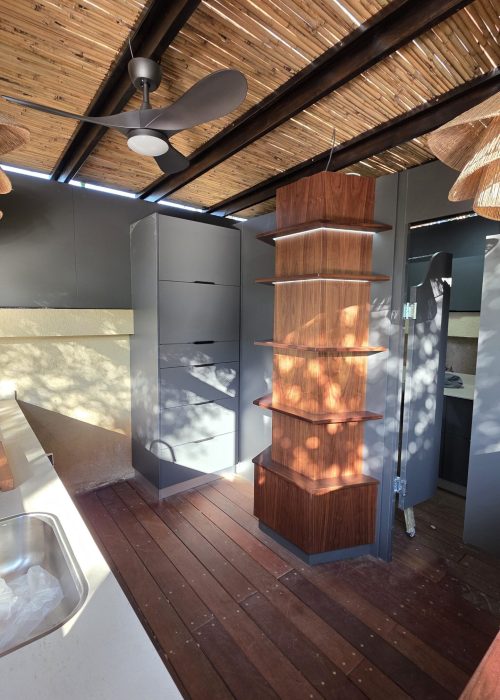 בר תצוגה מרכזי